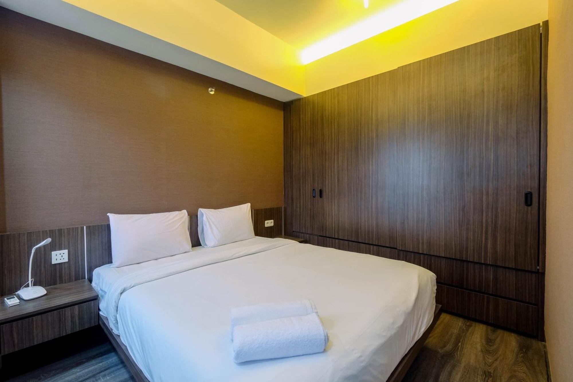 Fully Furnished And Comfortable 1br Mustika Golf By Travelio * Bekasi