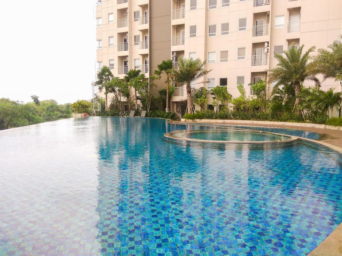 Fully Furnished And Comfortable 1br Mustika Golf By Travelio Bekasi