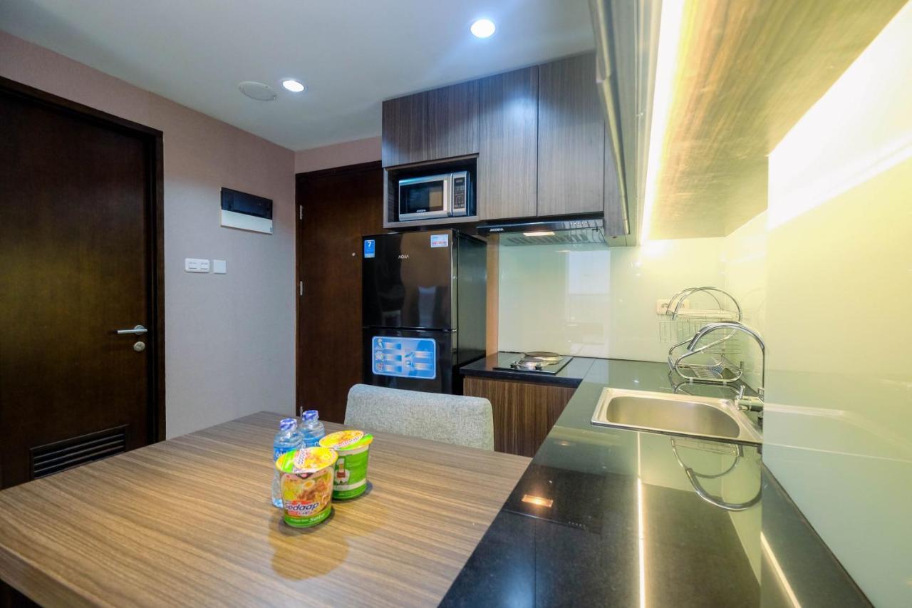 Fully Furnished And Comfortable 1br Mustika Golf By Travelio Bekasi