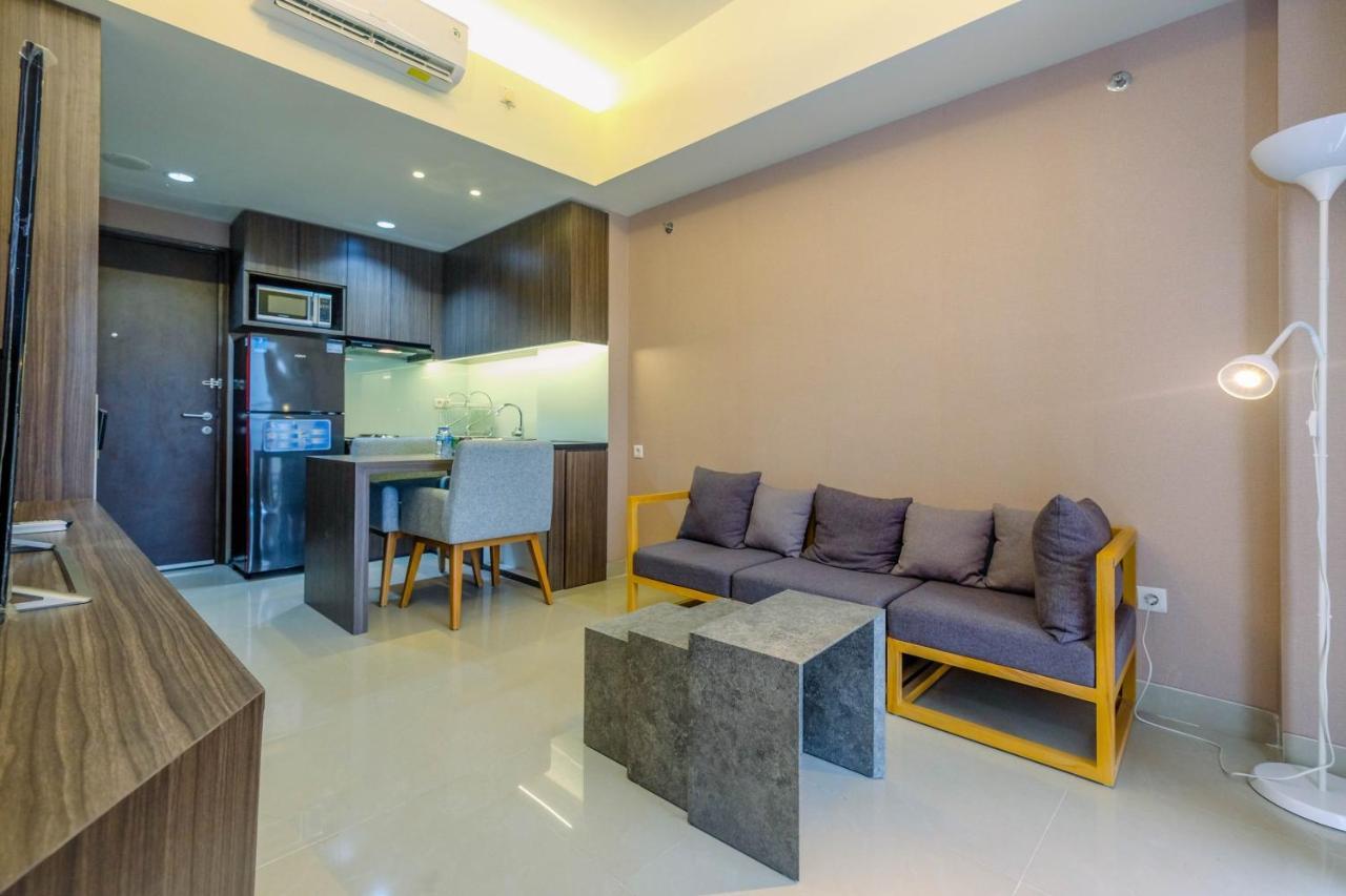 Fully Furnished And Comfortable 1br Mustika Golf By Travelio Apartemen *